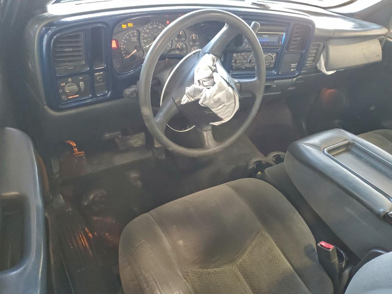 2002 CHEVROLET SILVERADO C1500 photo 15
