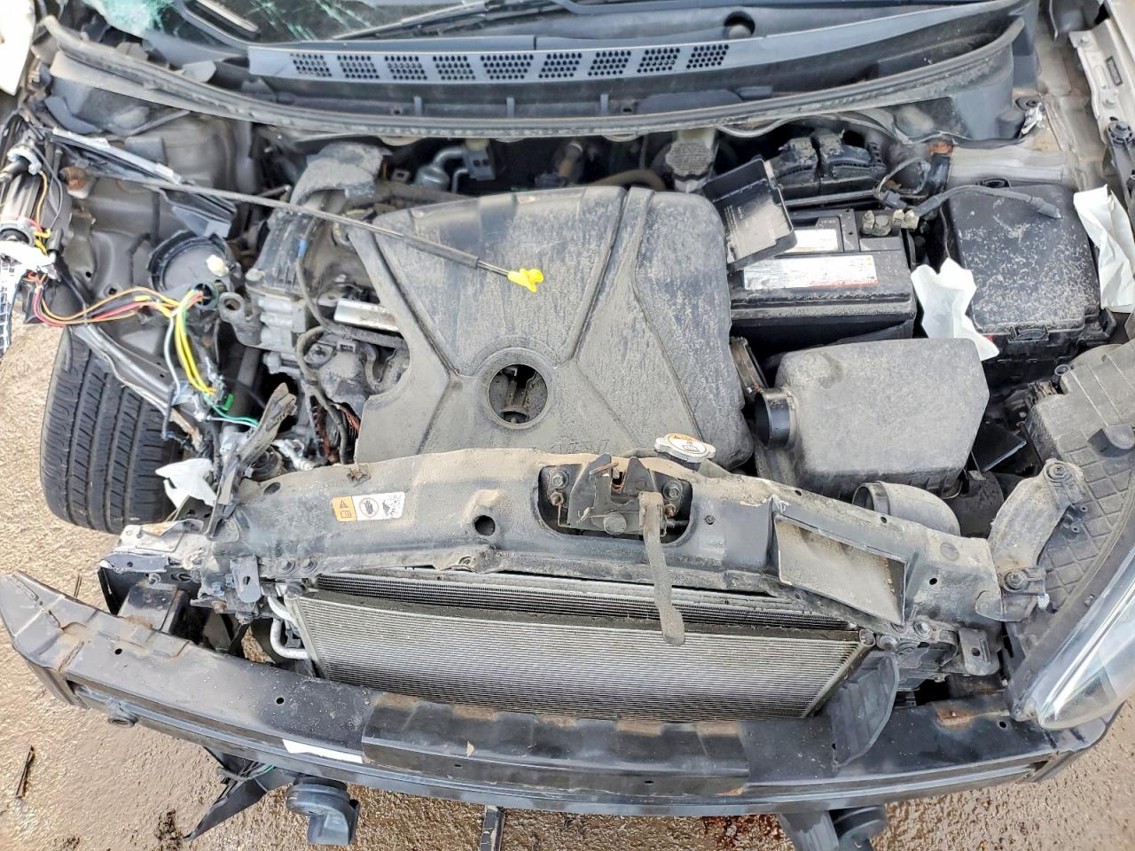 2013 HYUNDAI ELANTRA GLS photo 21
