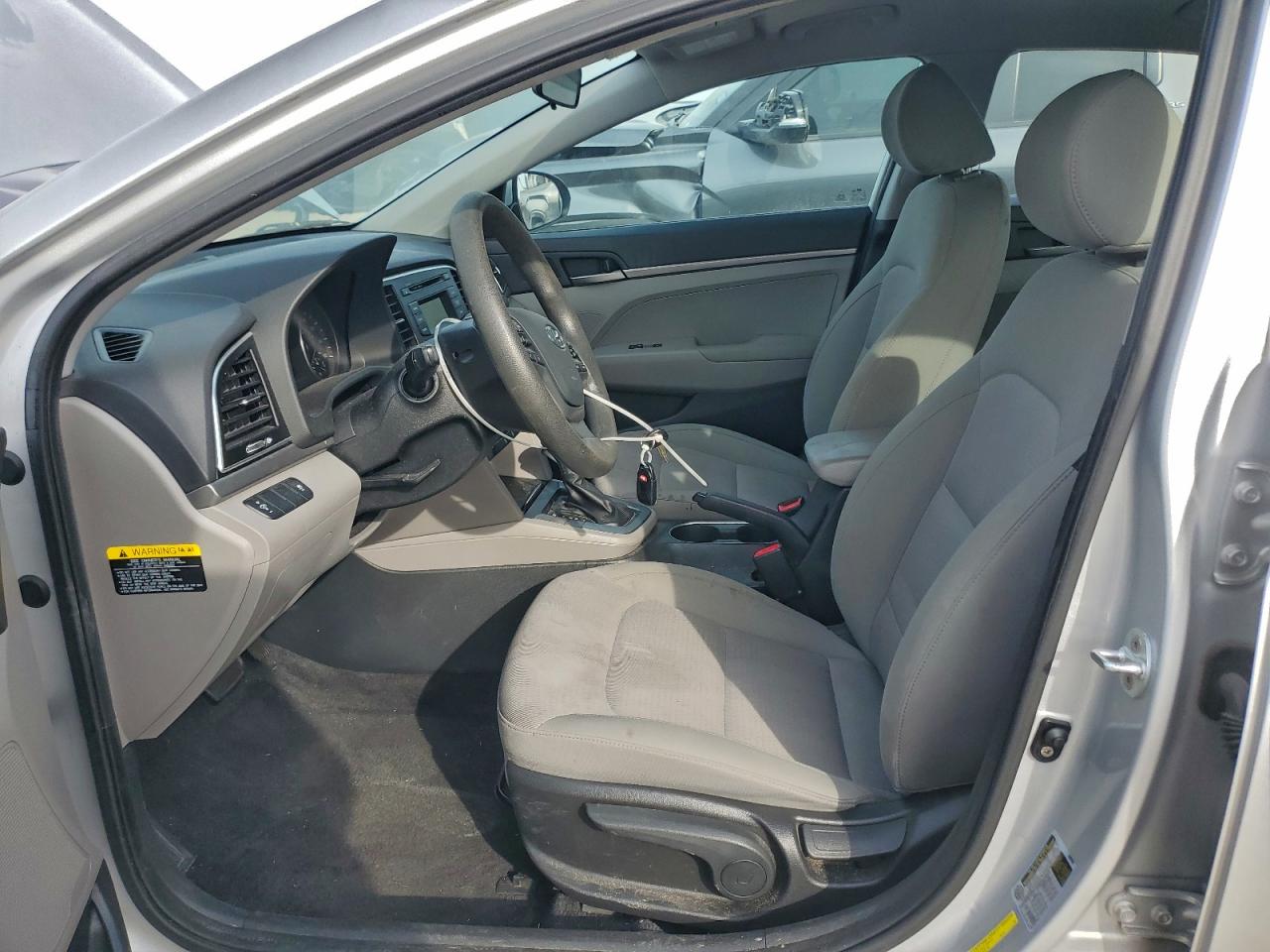 2017 HYUNDAI ELANTRA SE photo 13