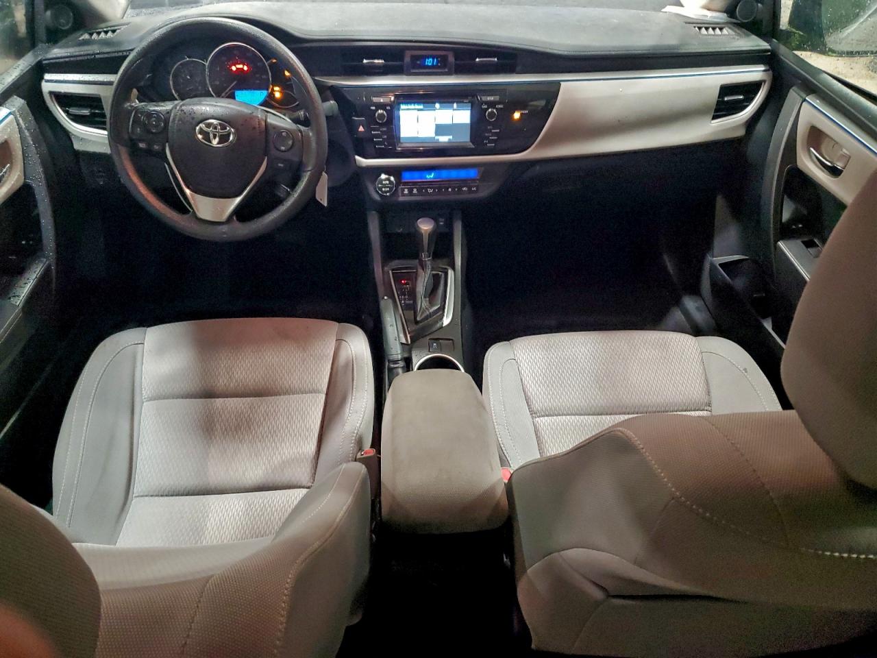 2015 TOYOTA COROLLA L photo 22