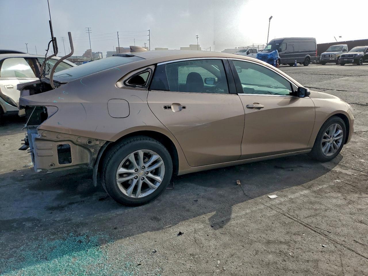 2018 CHEVROLET MALIBU LT photo 3