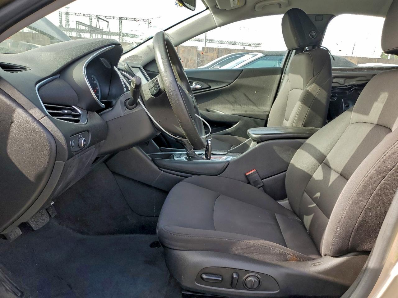2018 CHEVROLET MALIBU LT photo 7