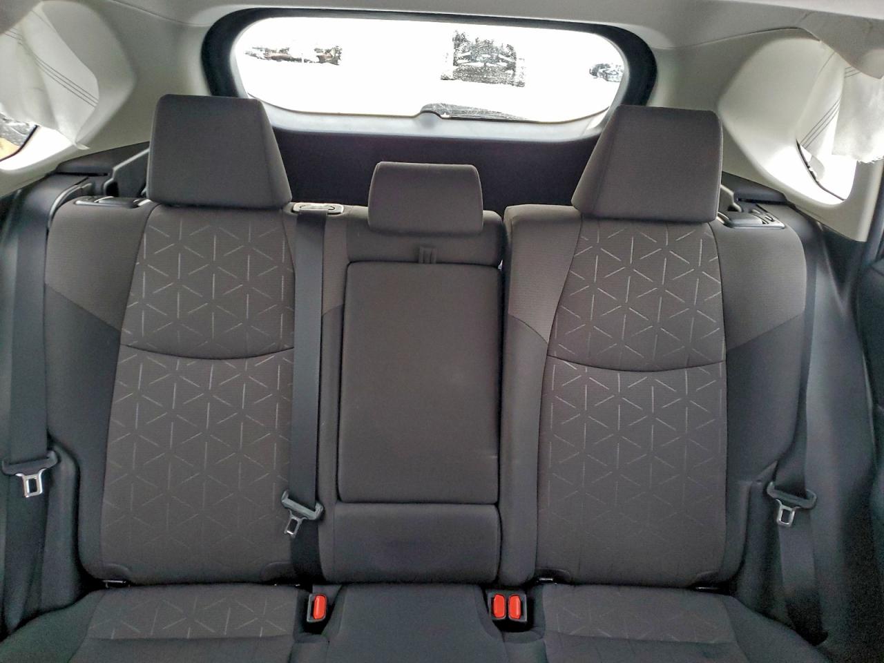2019 TOYOTA RAV4 XLE photo 10