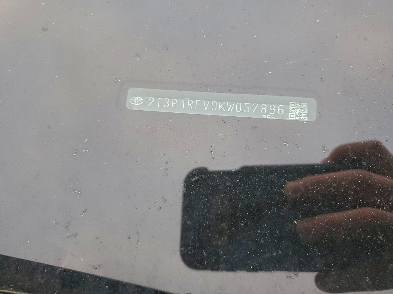 2019 TOYOTA RAV4 XLE photo 13