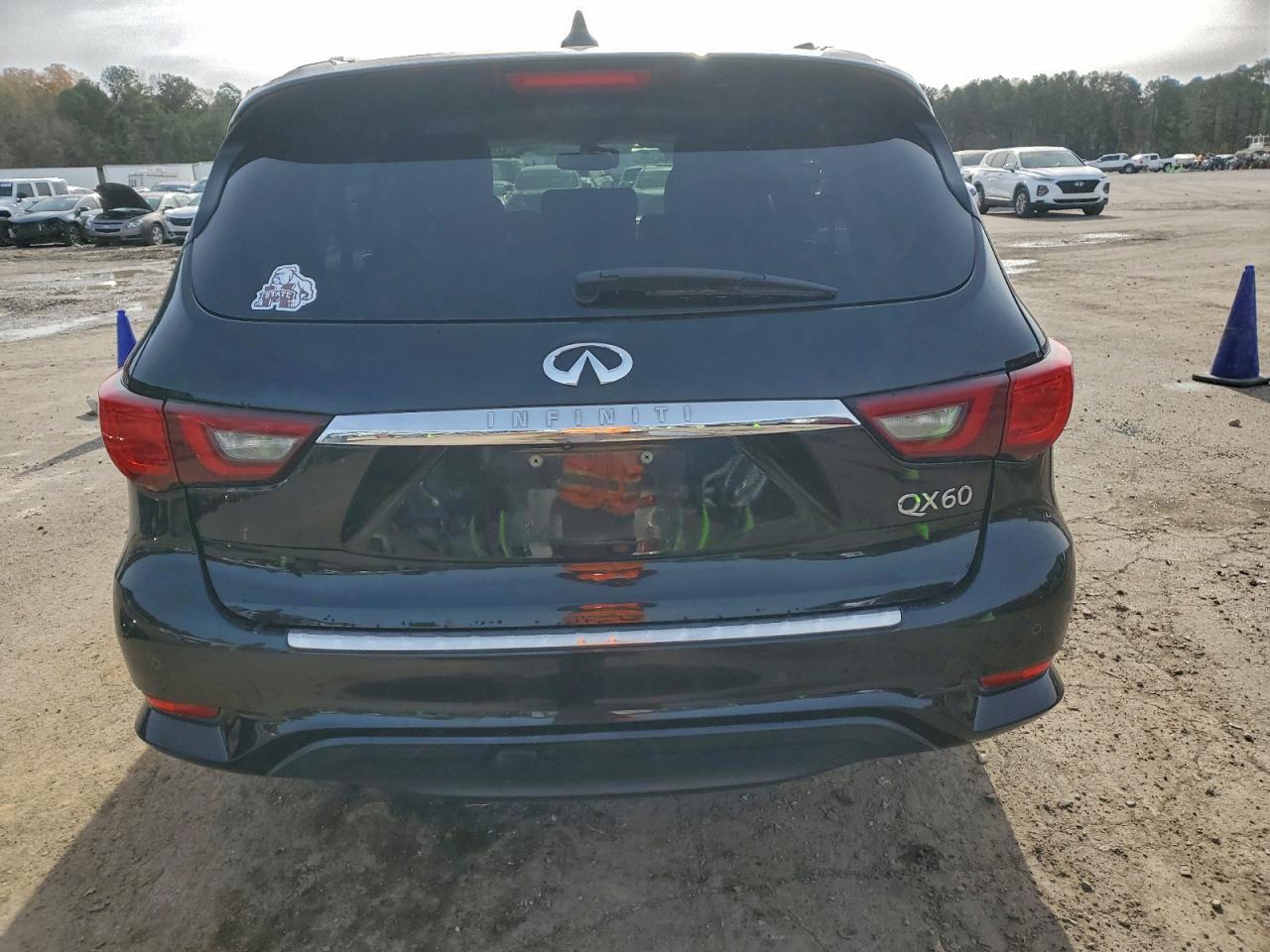 2020 INFINITI QX60 LUXE photo 16
