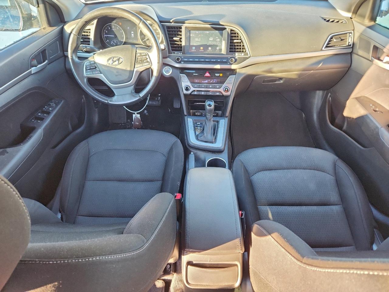 2017 HYUNDAI ELANTRA SE photo 22