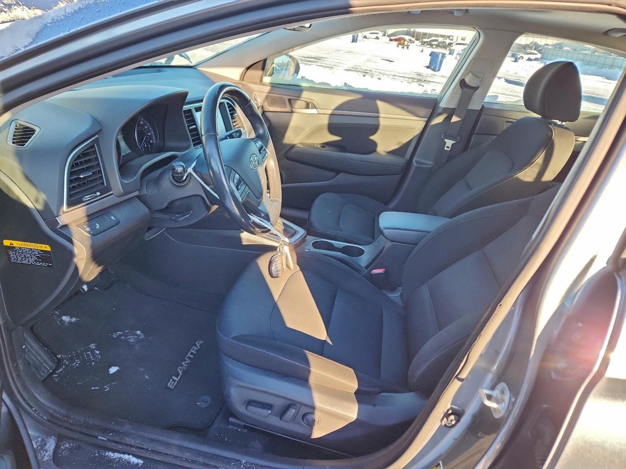2017 HYUNDAI ELANTRA SE photo 19
