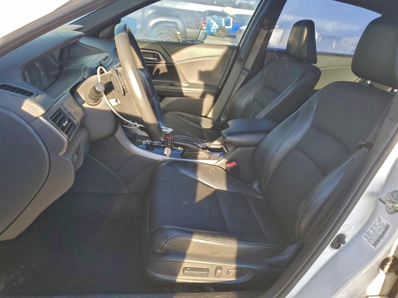 2016 HONDA ACCORD SPORT photo 13