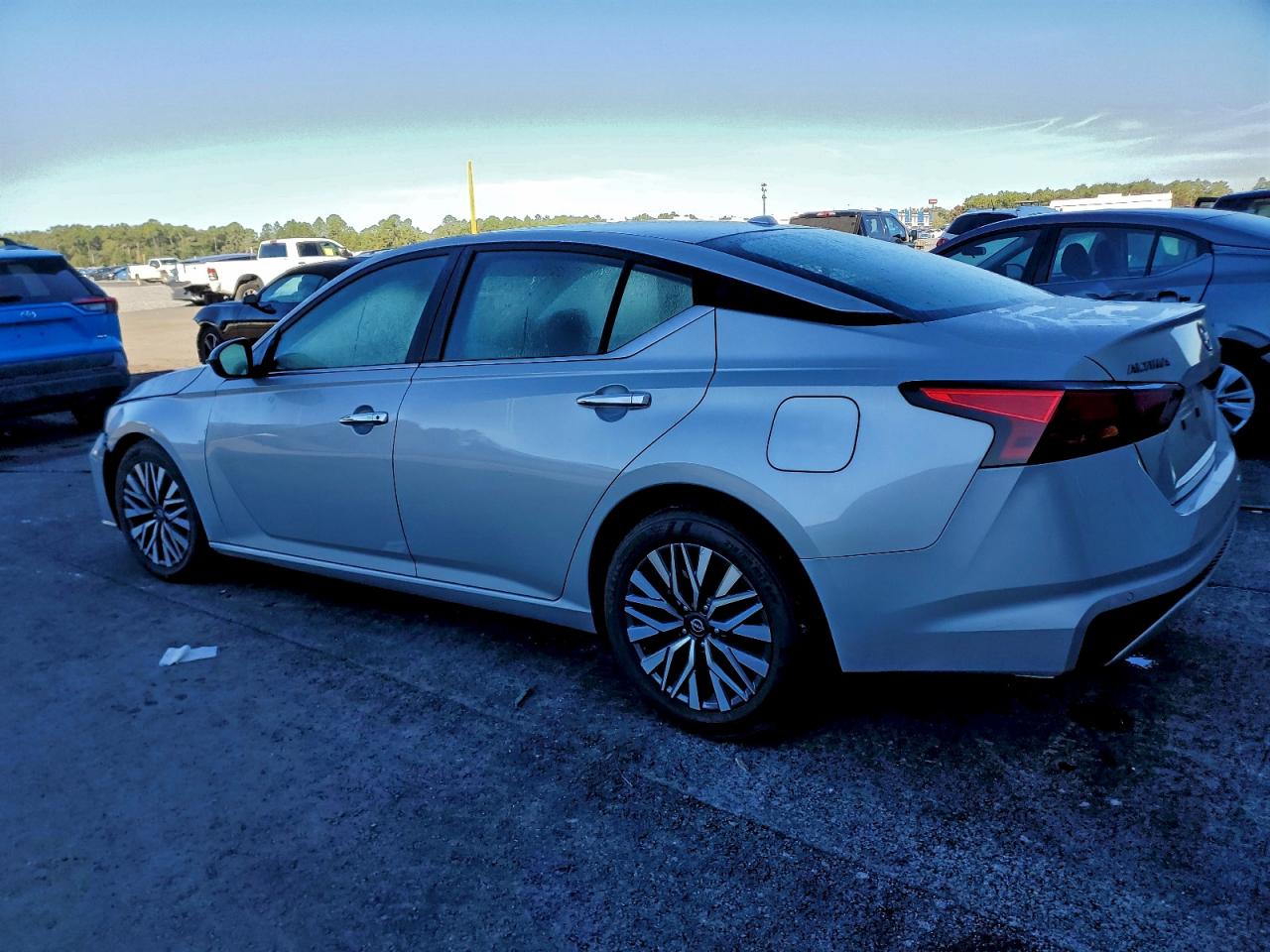 2024 NISSAN ALTIMA SV photo 3
