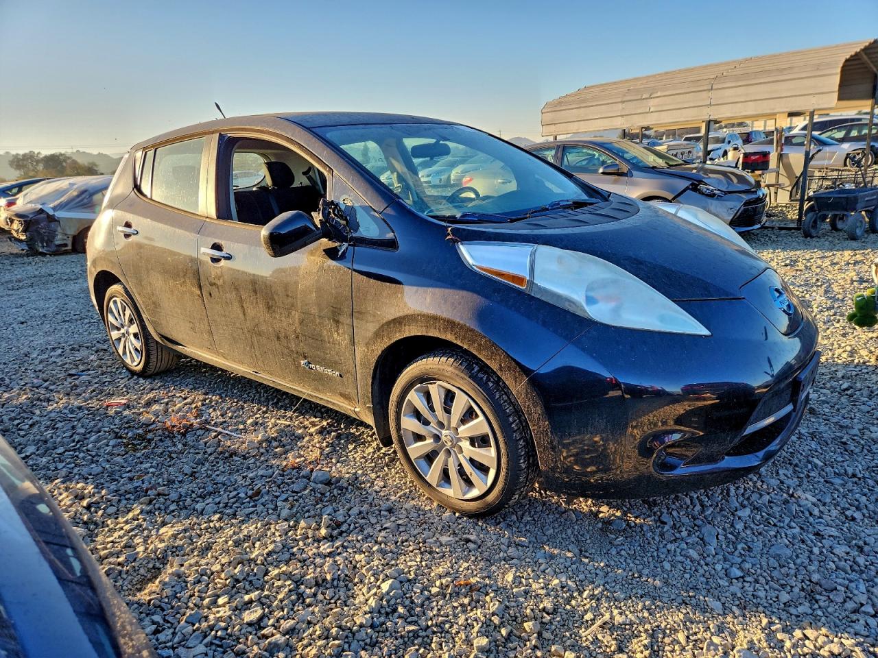 2014 NISSAN LEAF S photo 7