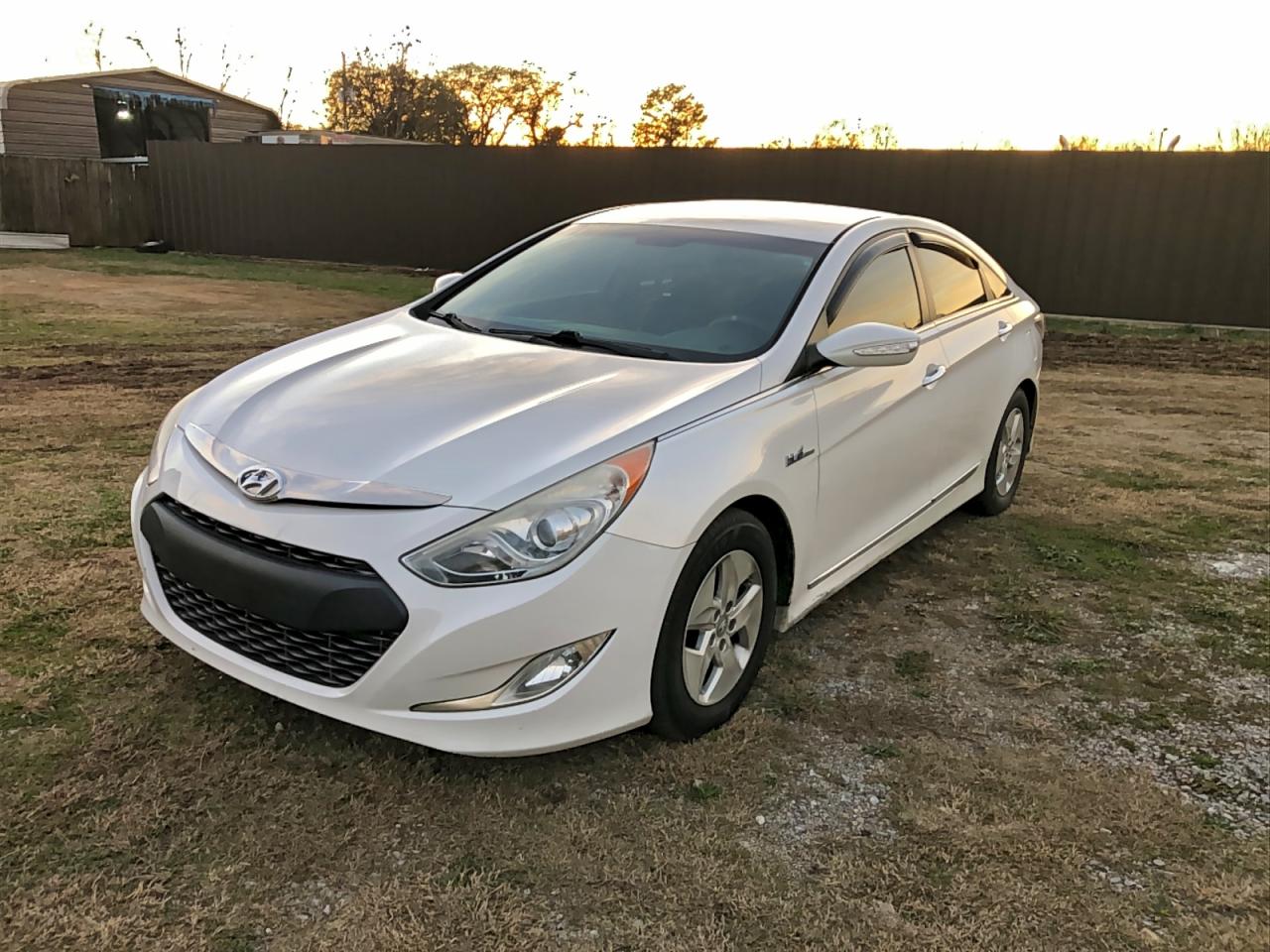 2012 HYUNDAI SONATA HYBRID photo 2