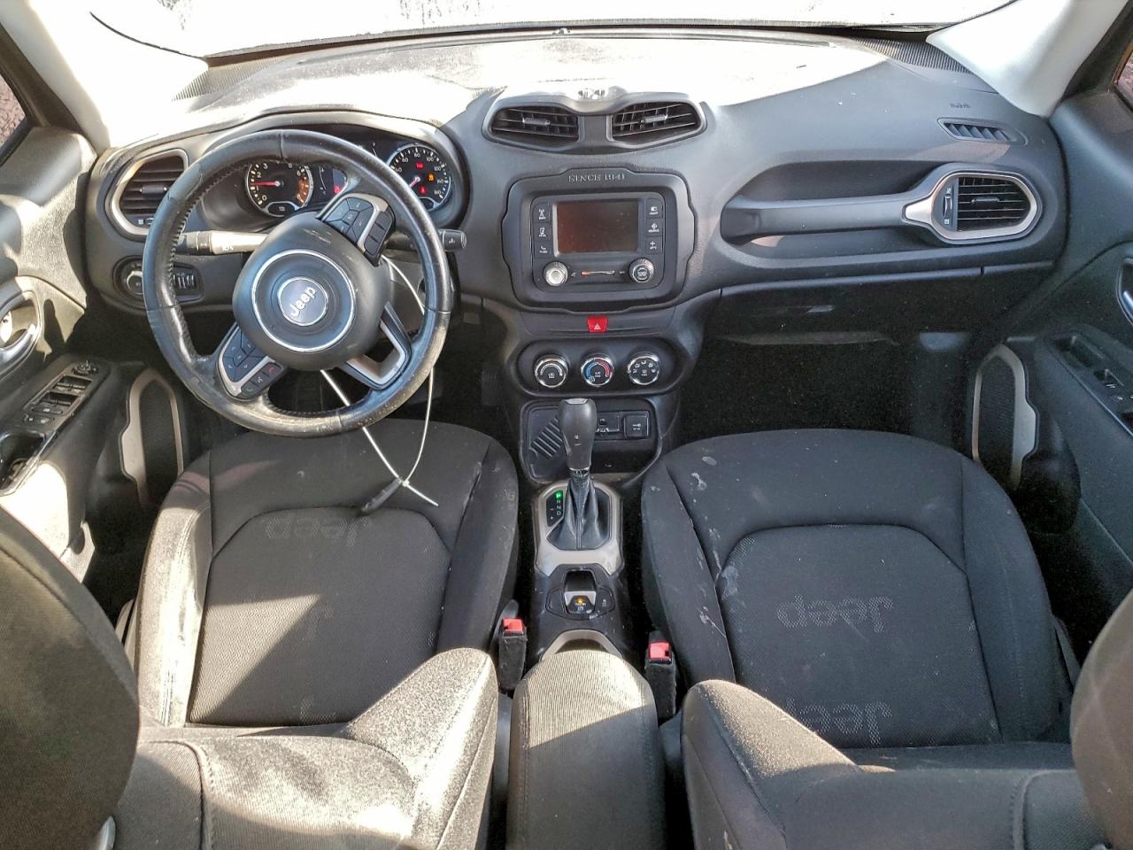 2017 JEEP RENEGADE LATITUDE photo 8
