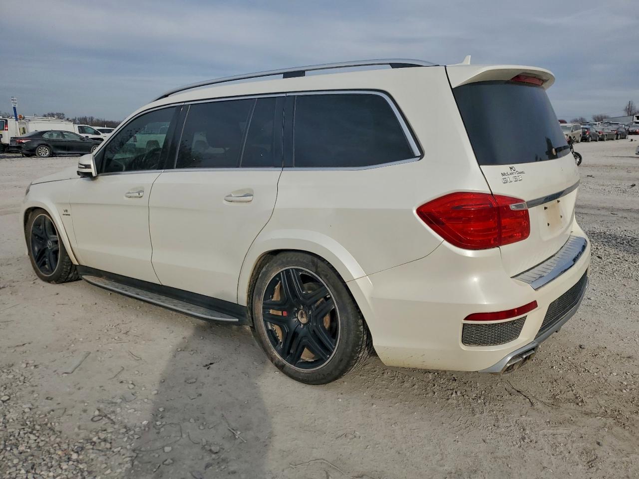 2015 MERCEDES-BENZ GL 63 AMG photo 2
