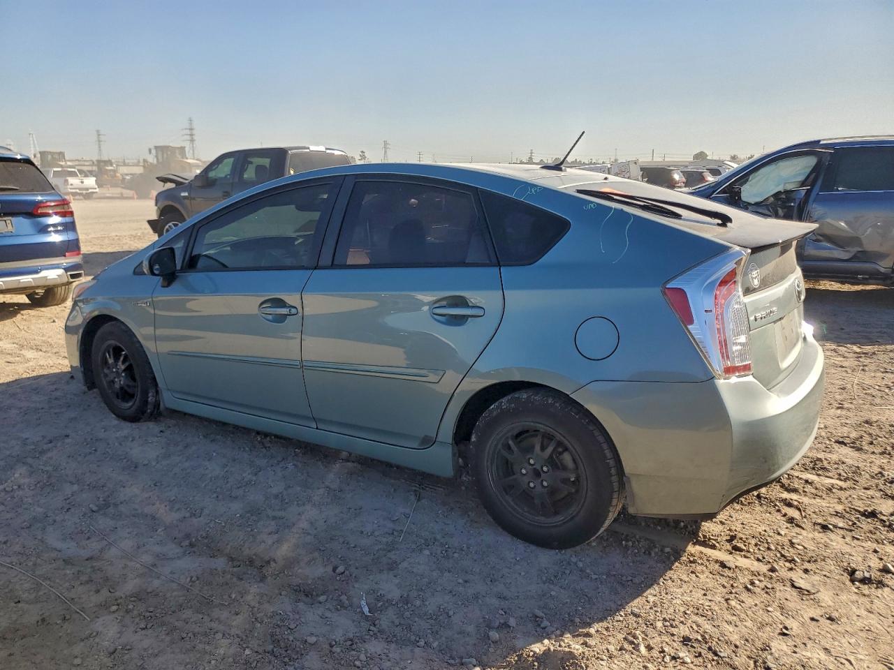 2014 TOYOTA PRIUS photo 2