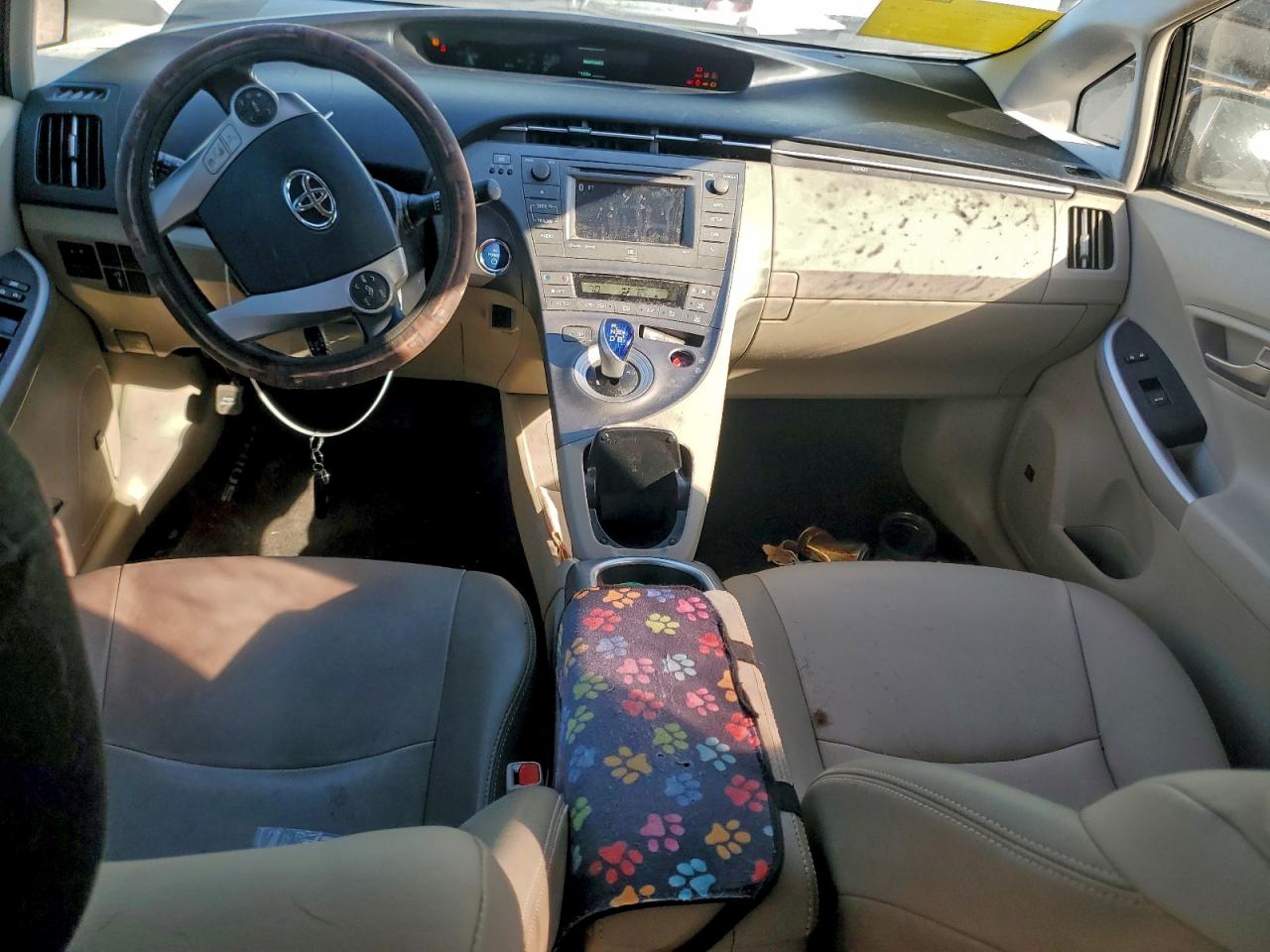 2014 TOYOTA PRIUS photo 8