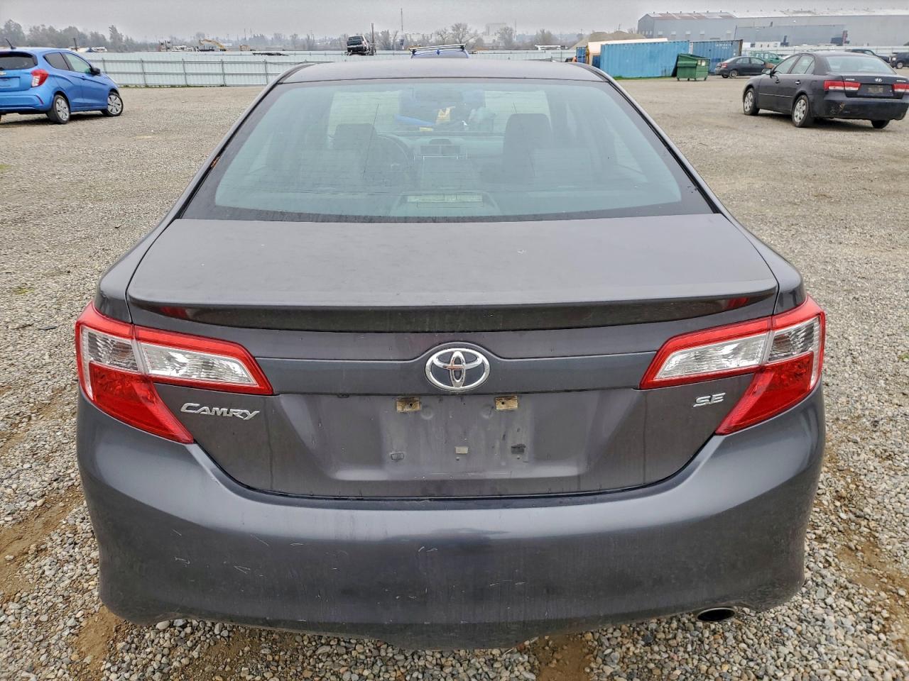 2014 TOYOTA CAMRY L photo 6