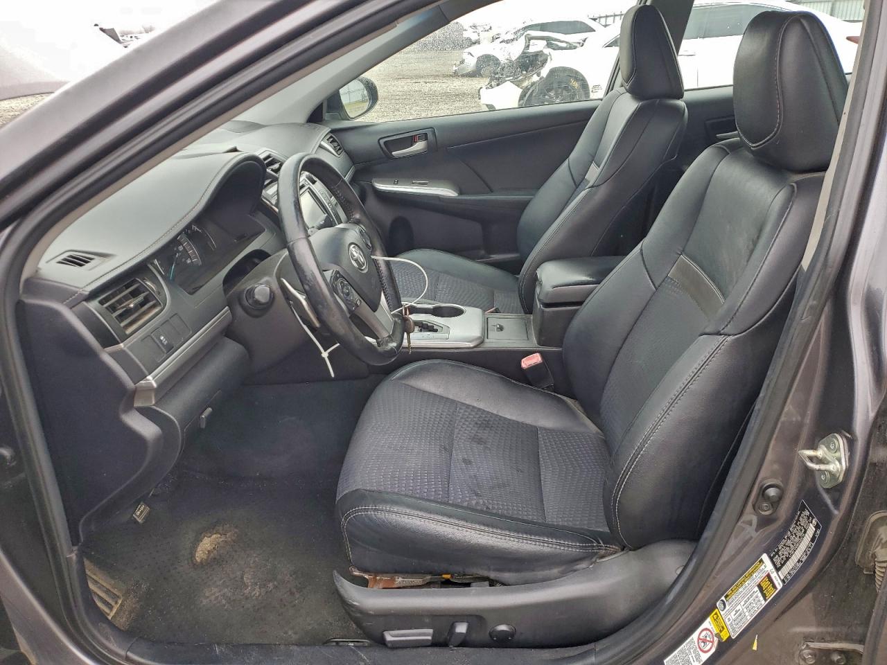2014 TOYOTA CAMRY L photo 7