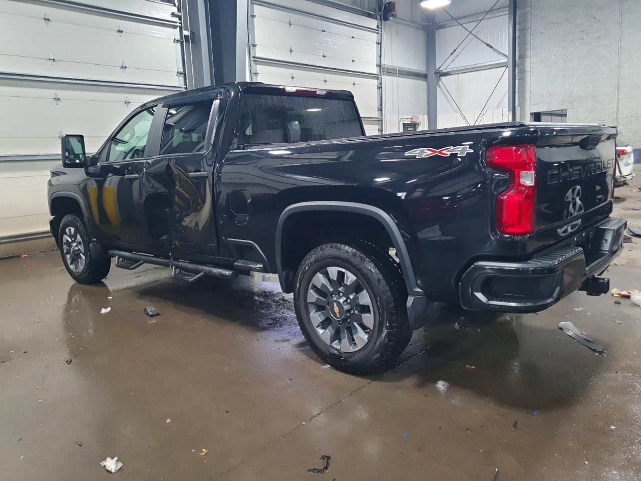 2021 CHEVROLET SILVERADO K2500 CUSTOM photo 3