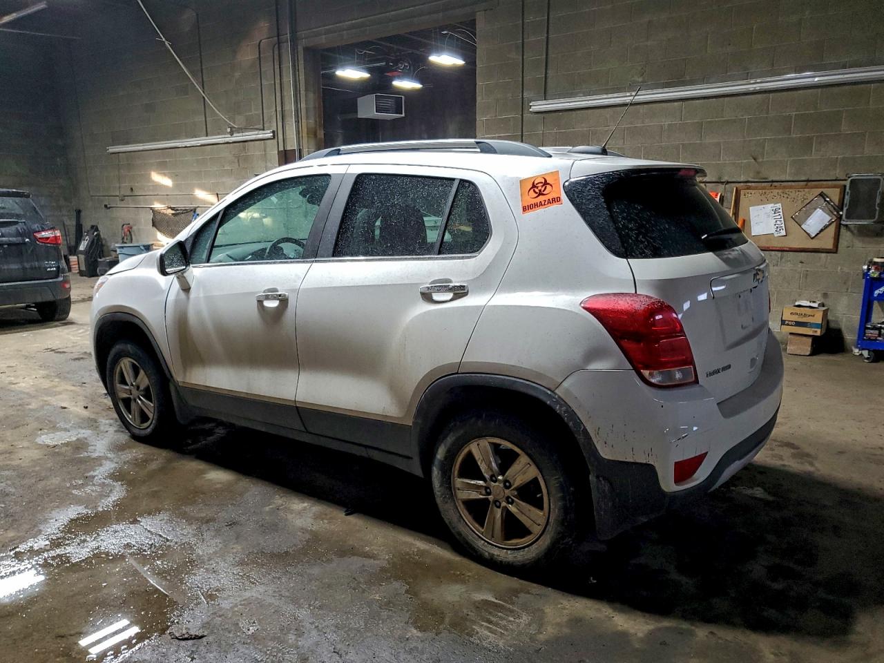 2017 CHEVROLET TRAX 1LT photo 4