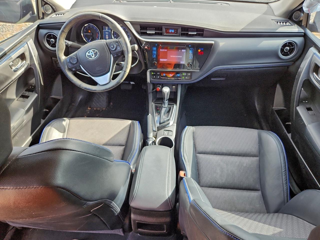 2018 TOYOTA COROLLA L photo 15