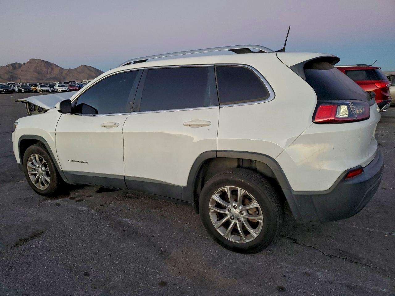2019 JEEP CHEROKEE LATITUDE photo 3
