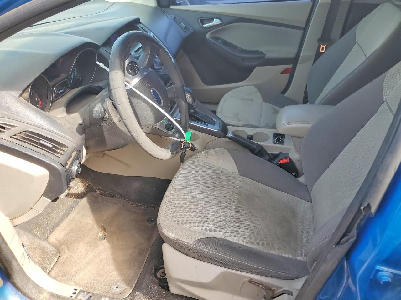 2014 FORD FOCUS SE photo 13