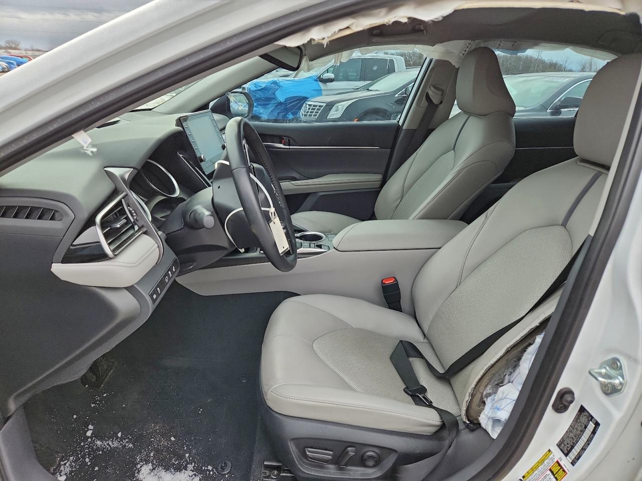2024 TOYOTA CAMRY XLE photo 19