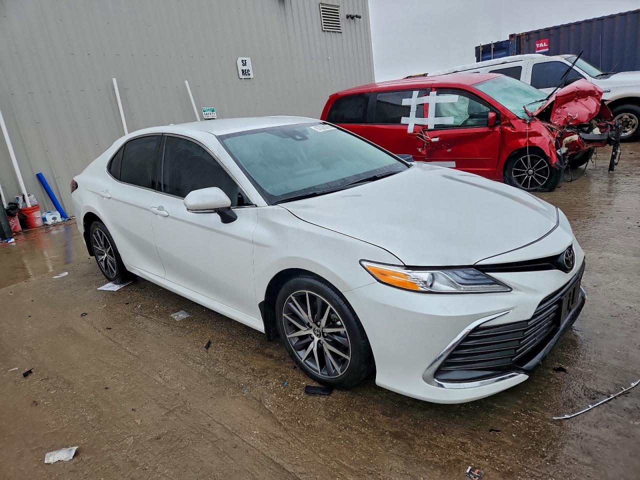 2024 TOYOTA CAMRY XLE photo 10