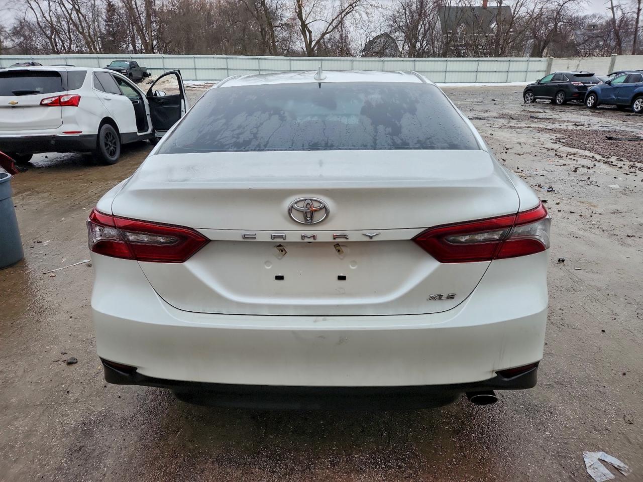 2024 TOYOTA CAMRY XLE photo 16