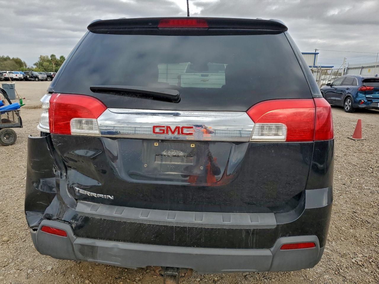 2013 GMC TERRAIN SLT photo 6
