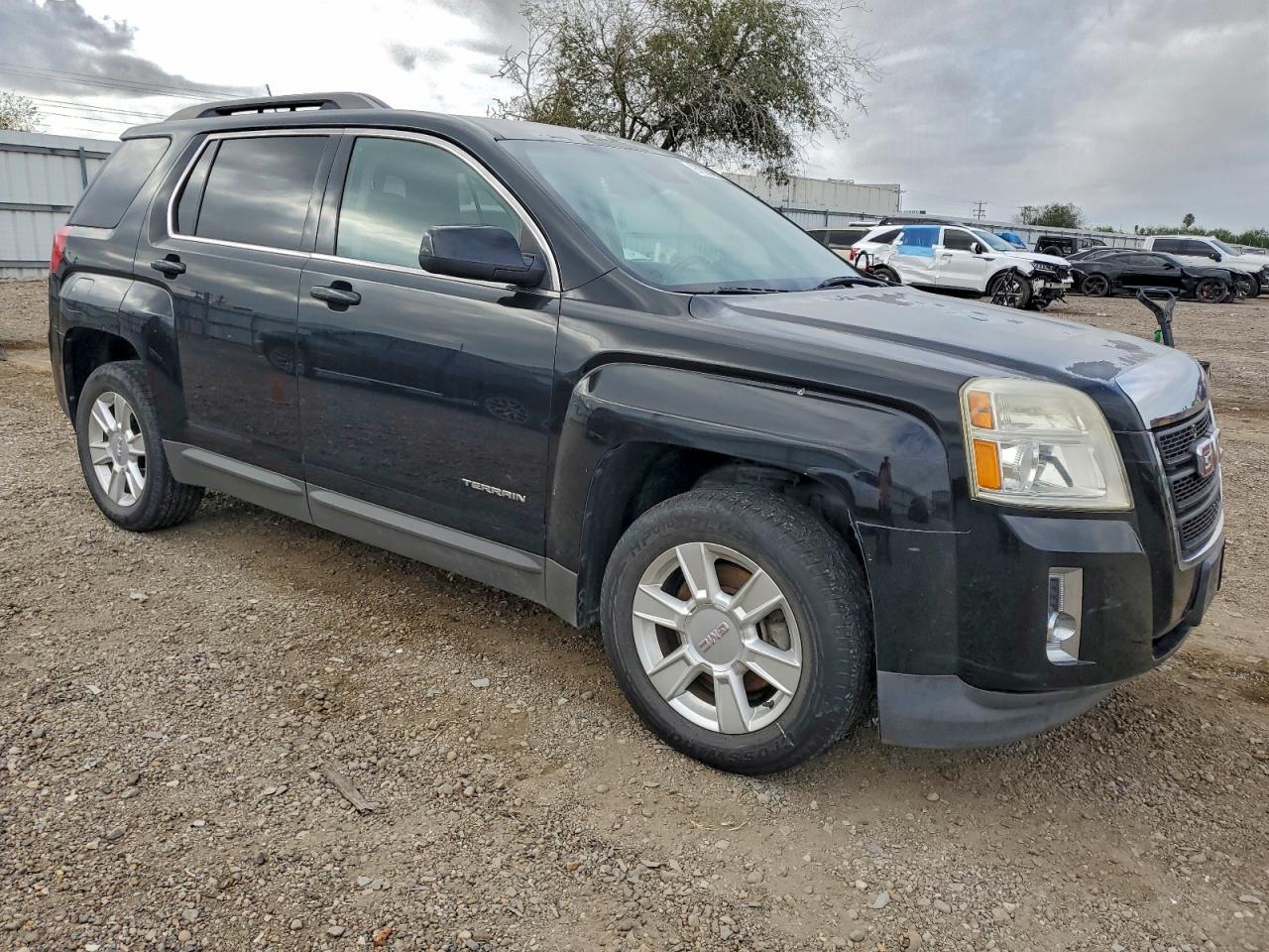 2013 GMC TERRAIN SLT photo 4