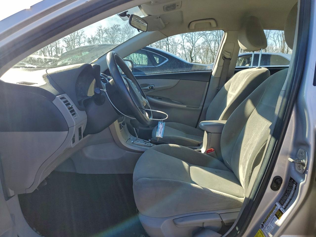 2012 TOYOTA COROLLA BASE photo 7