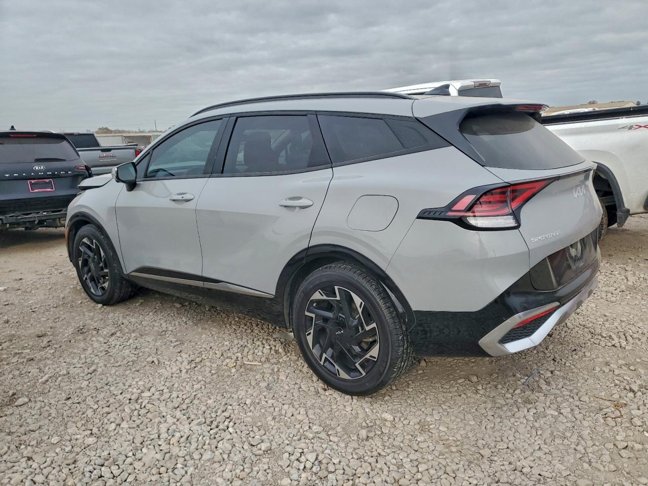 2023 KIA SPORTAGE SX PRESTIGE photo 3