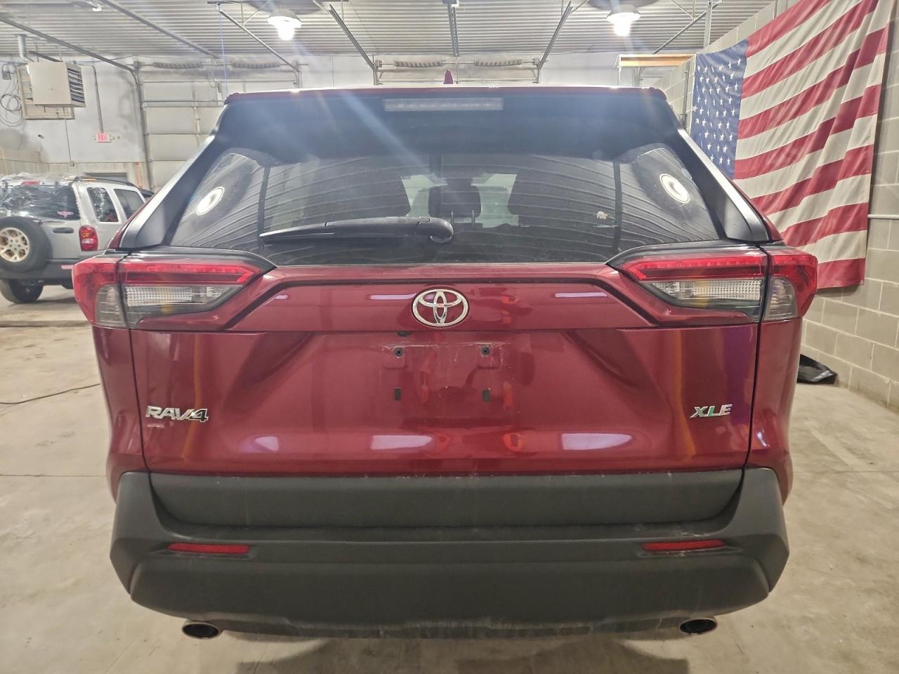 2022 TOYOTA RAV4 XLE photo 16