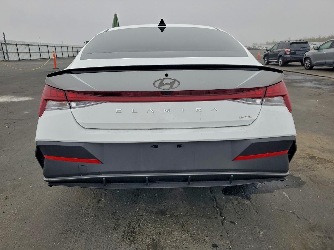 2025 HYUNDAI ELANTRA BLUE photo 6