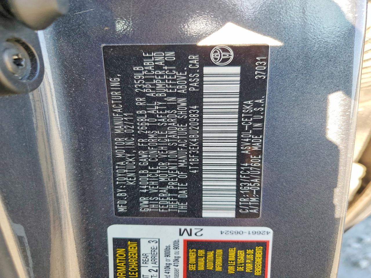 2011 TOYOTA CAMRY BASE photo 12