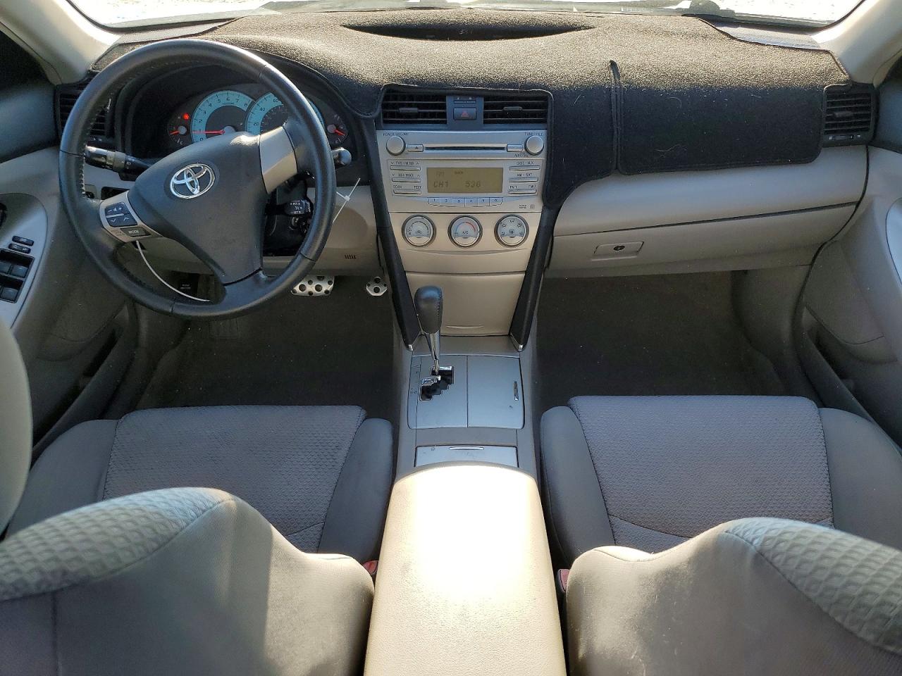 2011 TOYOTA CAMRY BASE photo 8