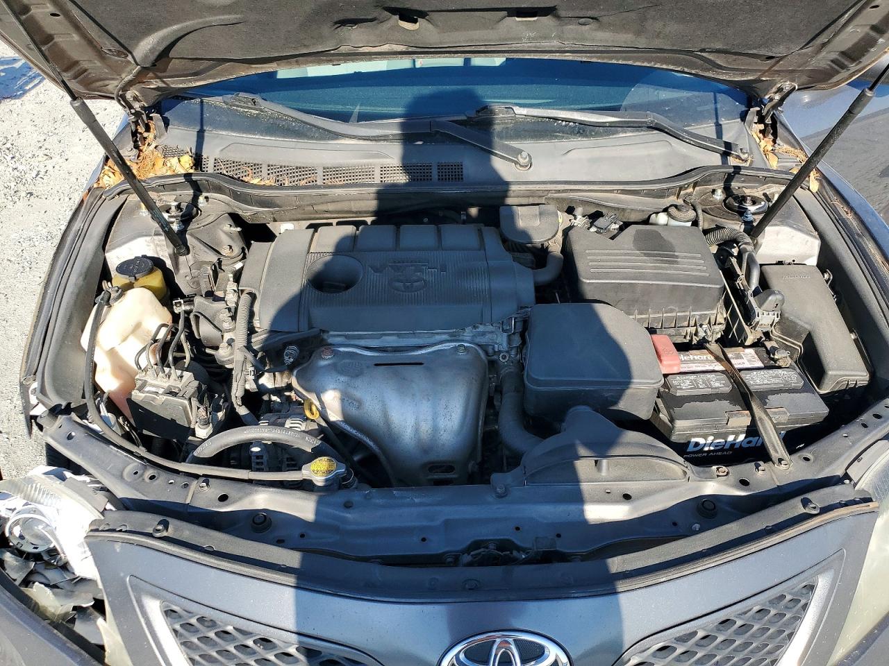 2011 TOYOTA CAMRY BASE photo 11