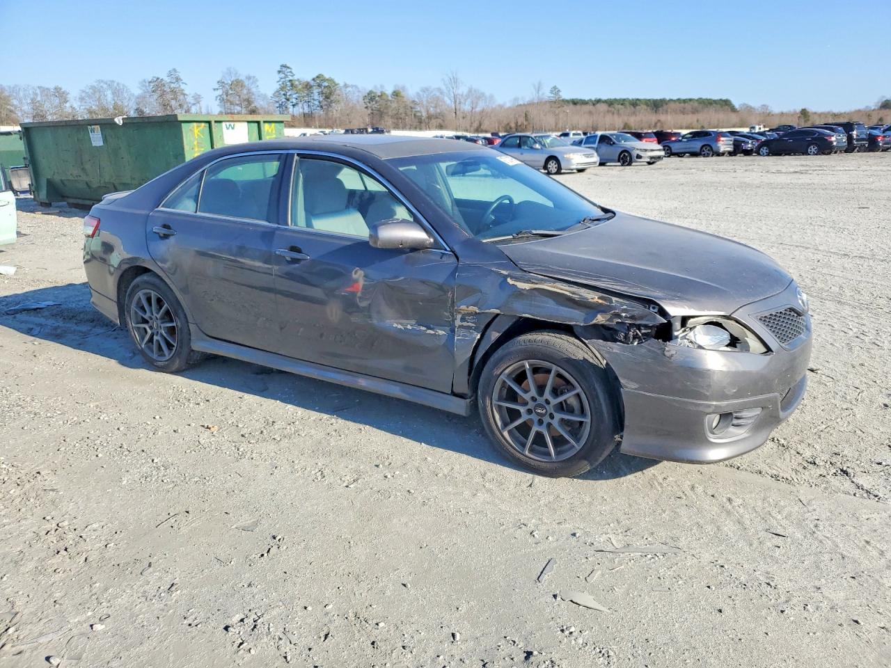 2011 TOYOTA CAMRY BASE photo 4