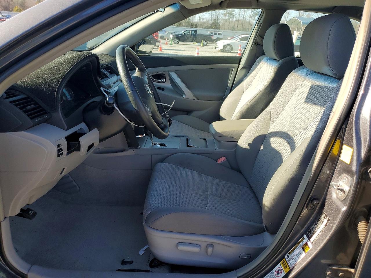 2011 TOYOTA CAMRY BASE photo 7
