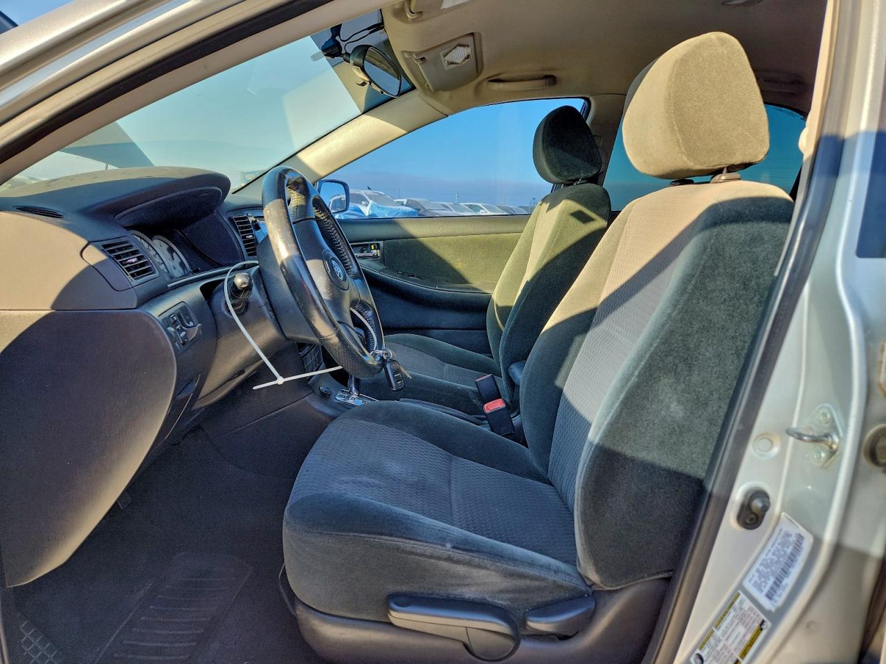 2005 TOYOTA COROLLA CE photo 7