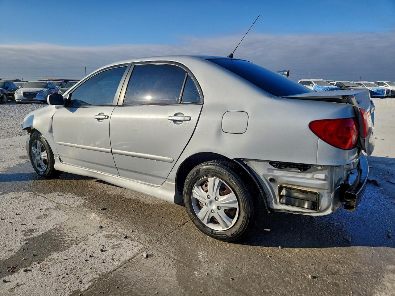 2005 TOYOTA COROLLA CE photo 2