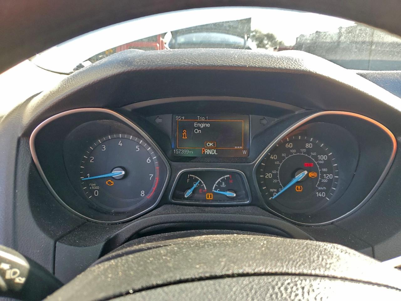 2017 FORD FOCUS SE photo 9