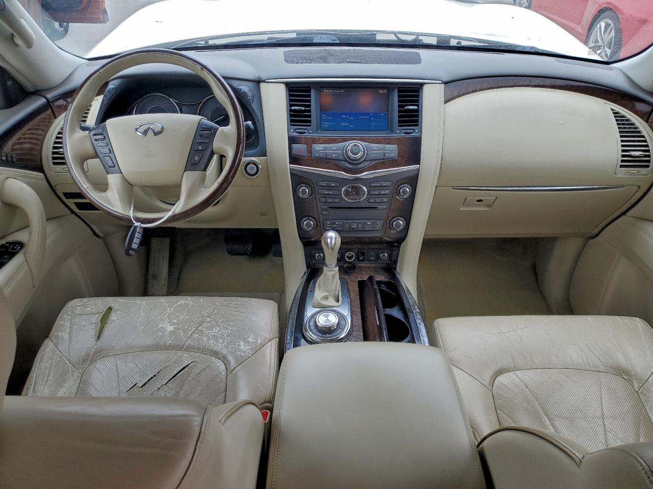 2011 INFINITI QX56 photo 8