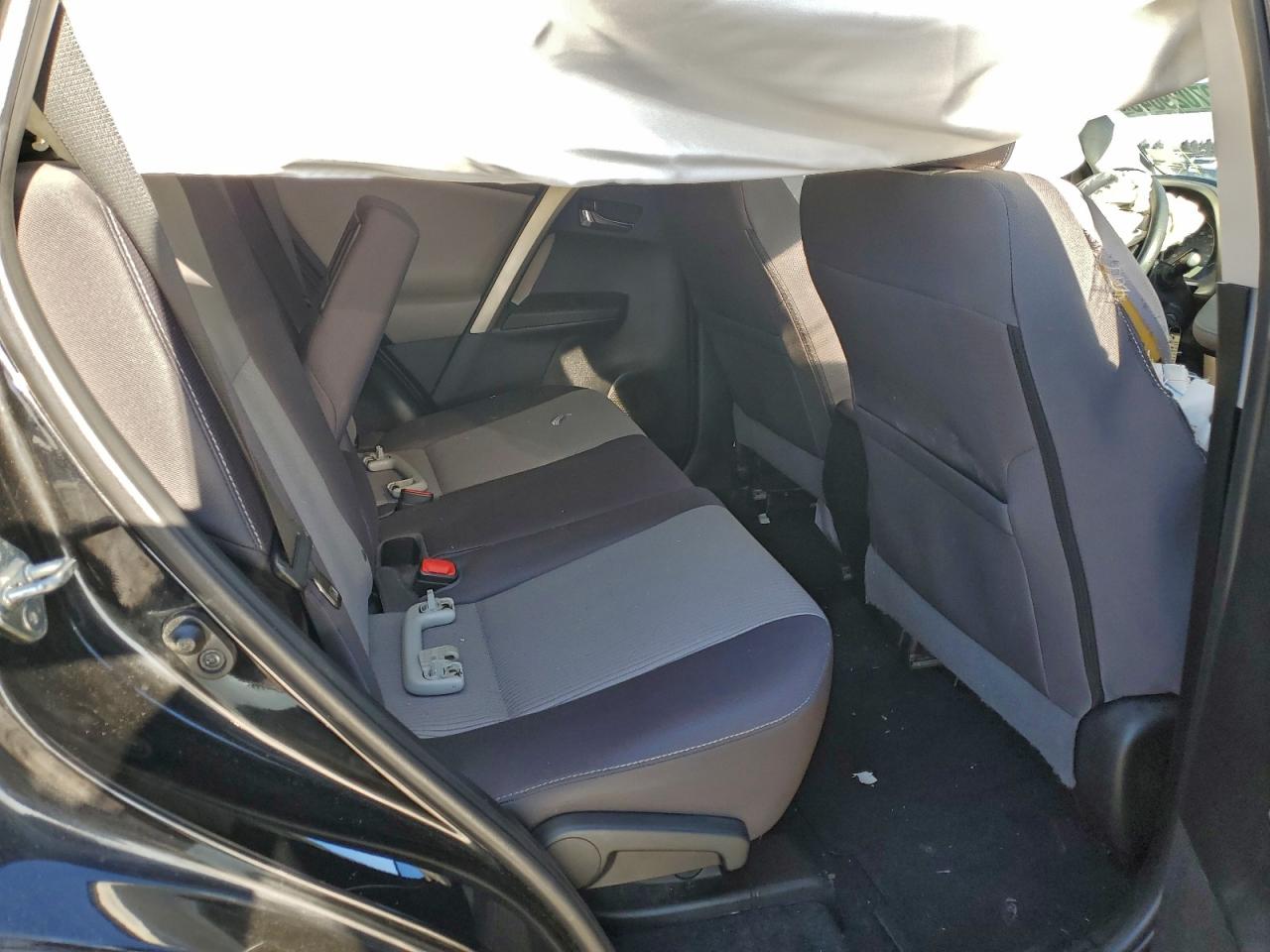 2015 TOYOTA RAV4 XLE photo 10