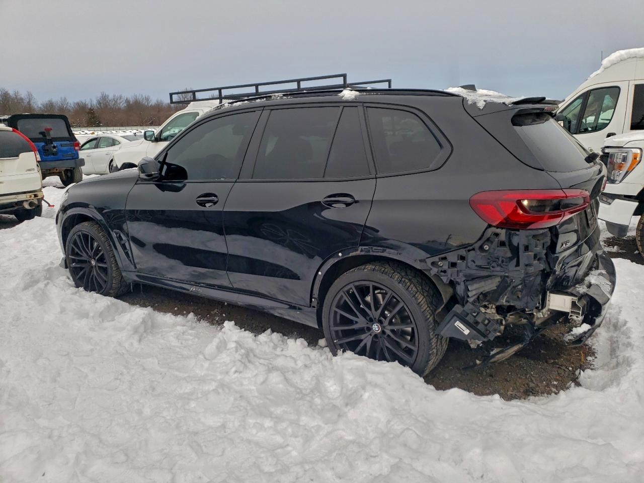 2022 BMW X5 M50I photo 3