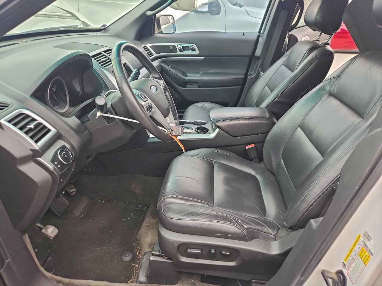 2015 FORD EXPLORER XLT photo 13