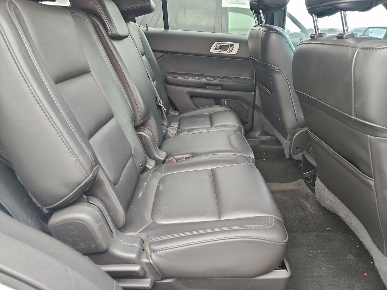 2015 FORD EXPLORER XLT photo 19