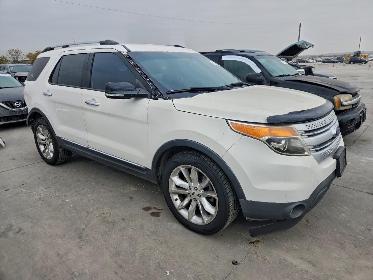 2015 FORD EXPLORER XLT photo 7