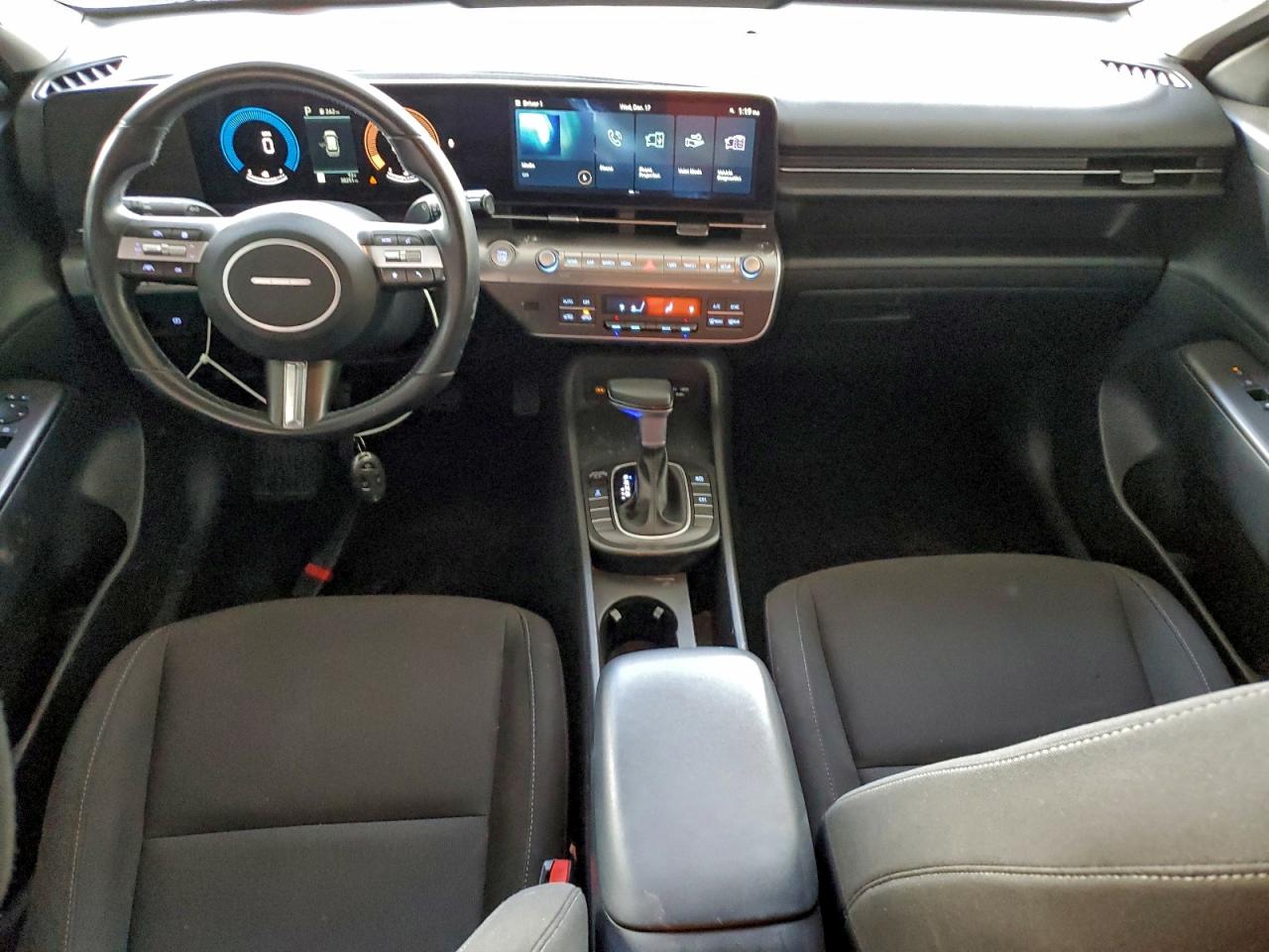 2024 HYUNDAI KONA SEL photo 15